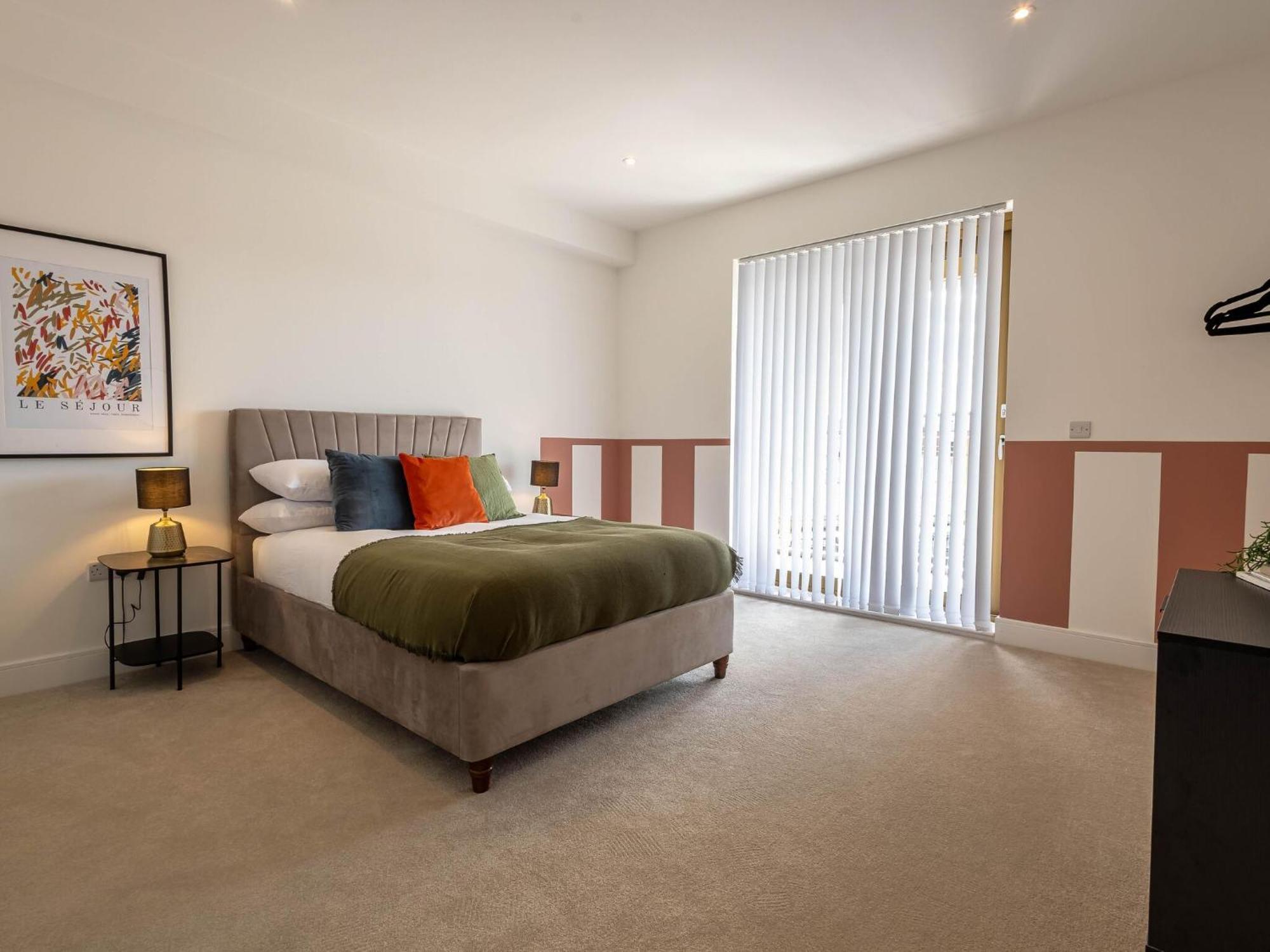 Modern Apartments With Balcony In Merton Near Wimbledon By Sojo Stay Mitcham Exterior foto